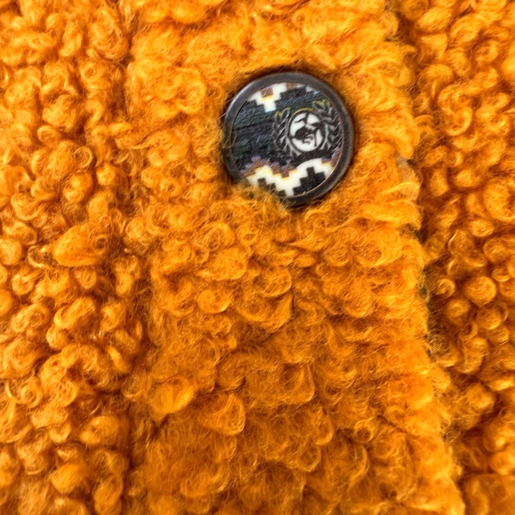 Cinch Women's Gold Polar Fleece Sherpa Pullover - Picture 5 of 7